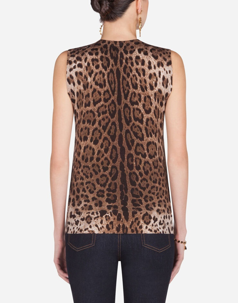 Sleeveless wool sweater with leopard print 2