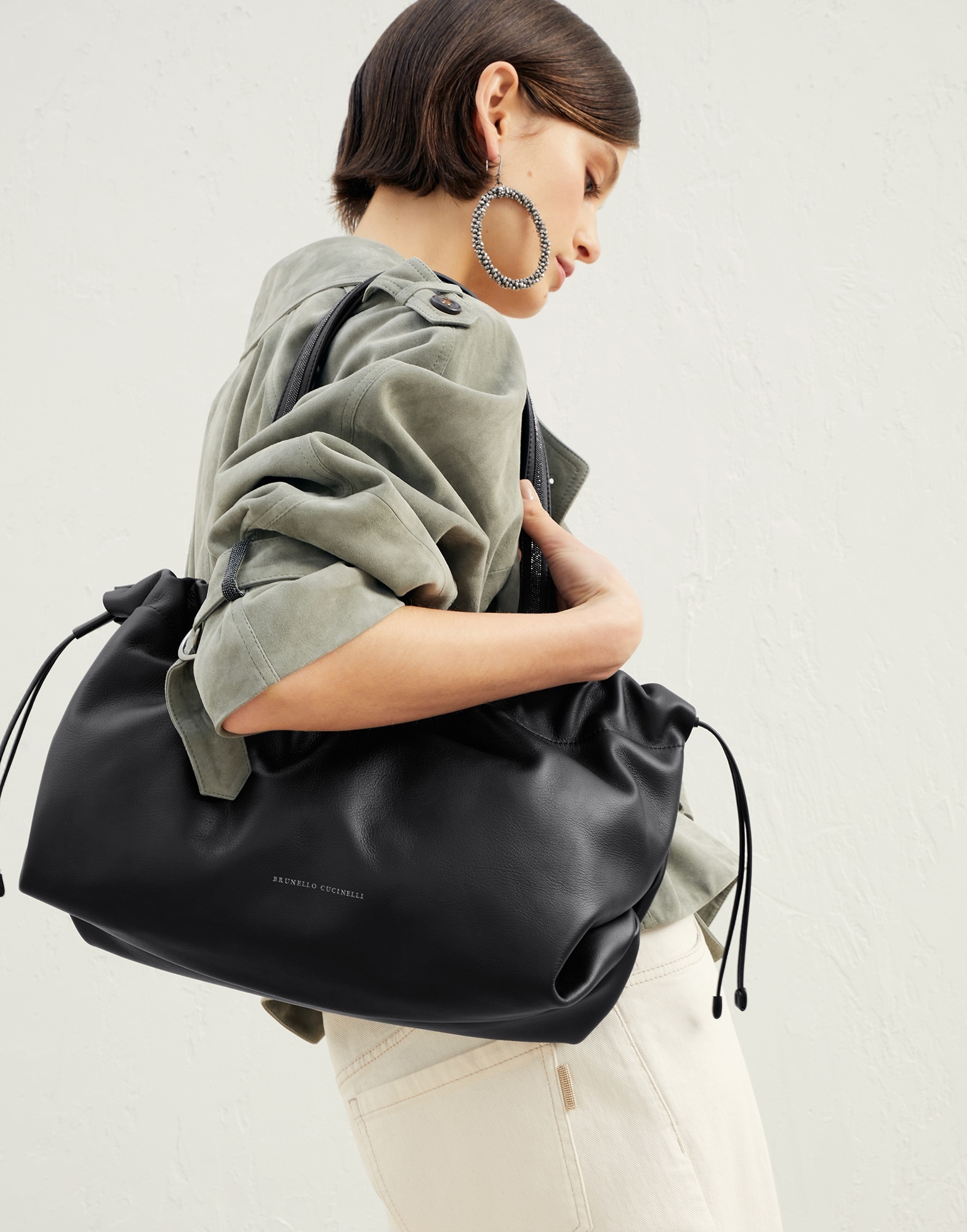 Matte calfskin shopper bag with shiny handles - 4