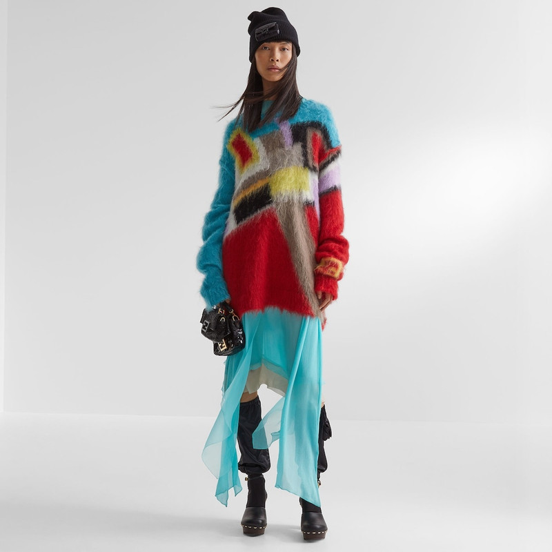 FENDI Midi dress with foulard collar and fitted waist. Round neckline and long sleeves with shirt cuffs. T outlook