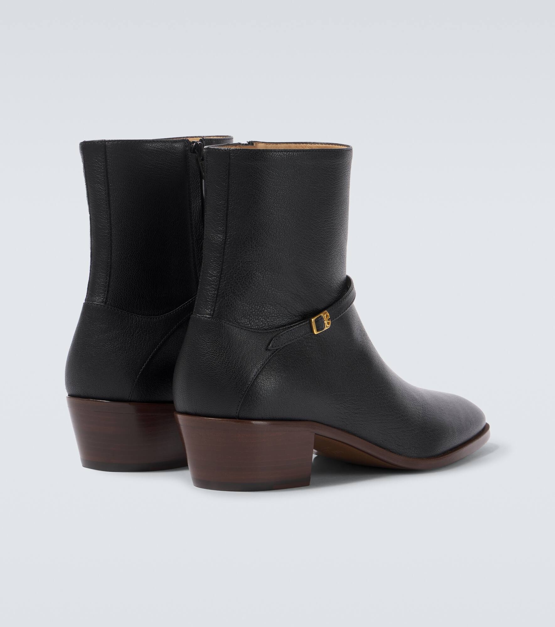 Pat VLogo Signature leather ankle boots - 6
