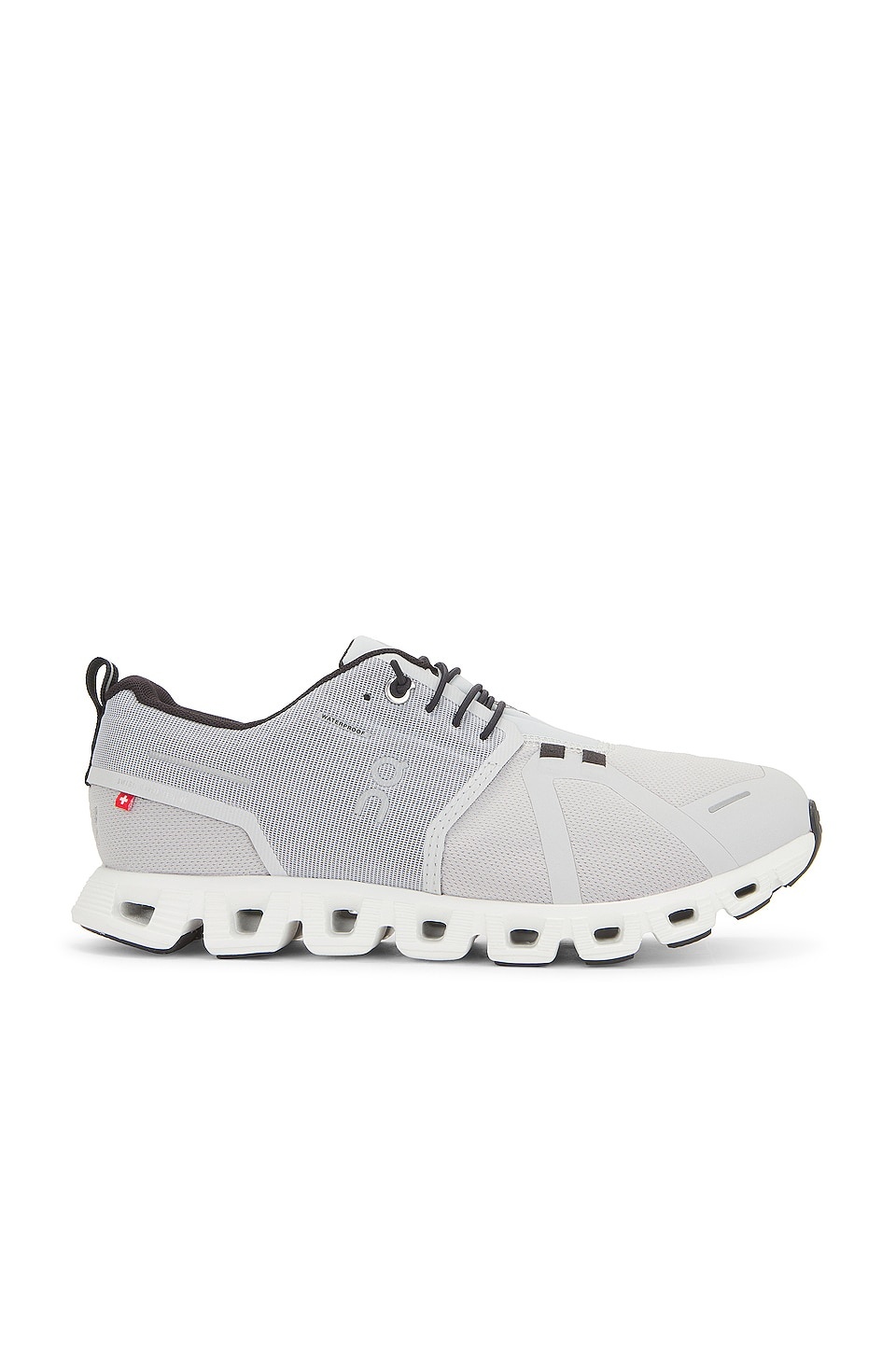 Cloud 5 Waterproof - 1