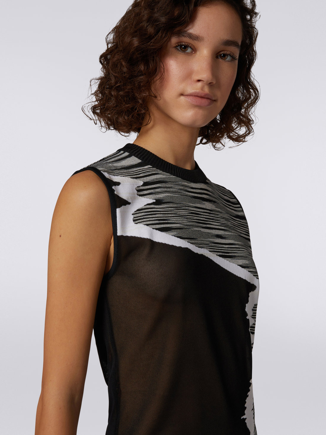Sleeveless top with see-through inlay - 5