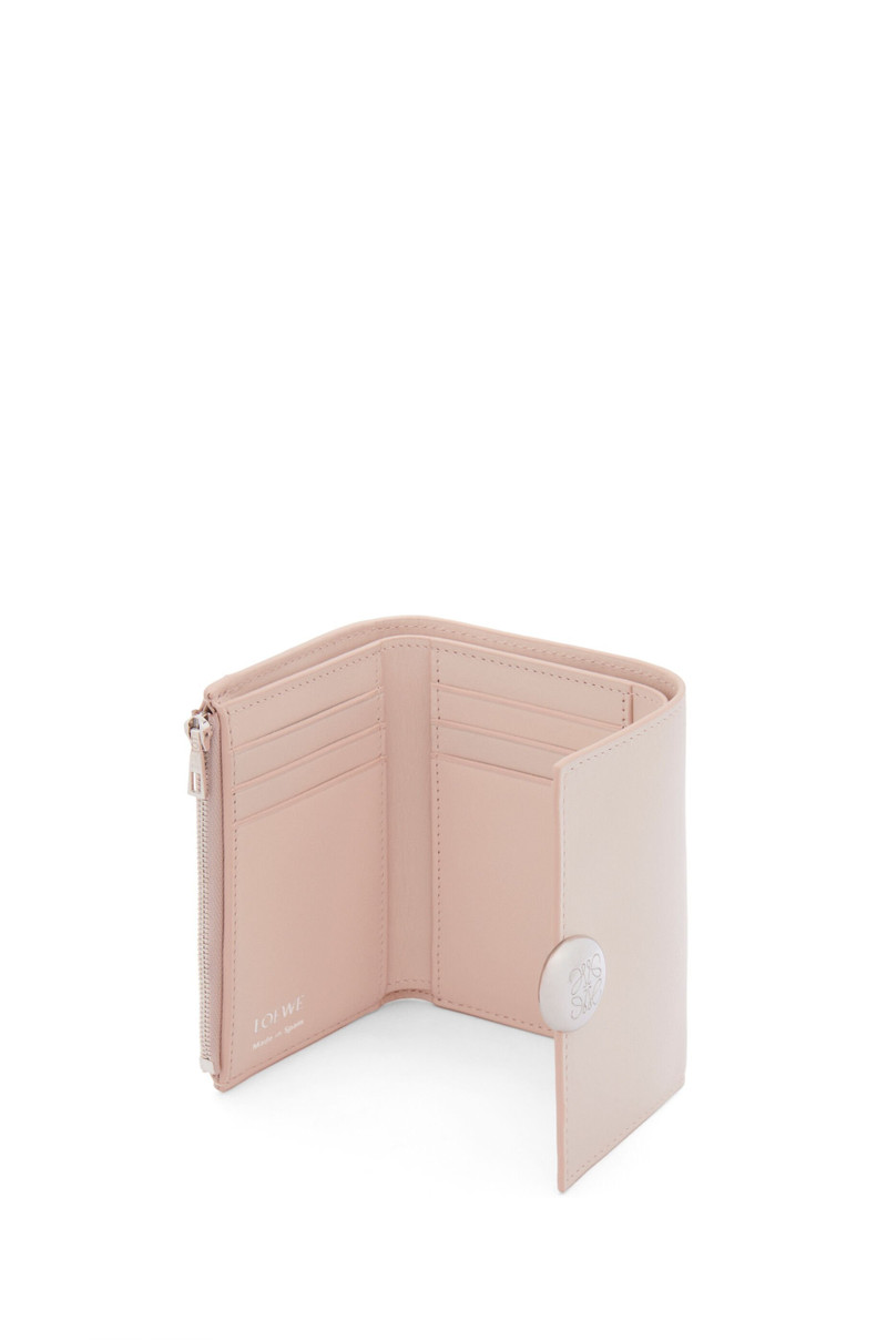 Pebble small vertical wallet in shiny nappa calfskin 3