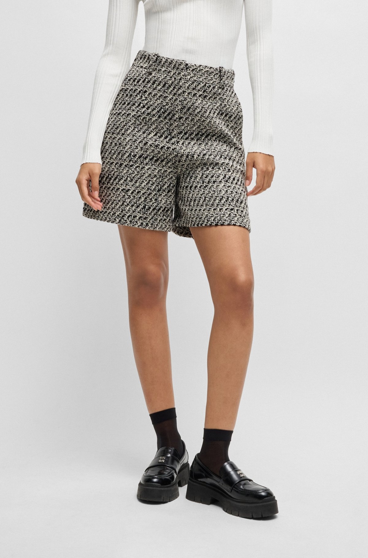 HIGH-WAISTED SHORTS IN PATTERNED BOUCLÉ - 2