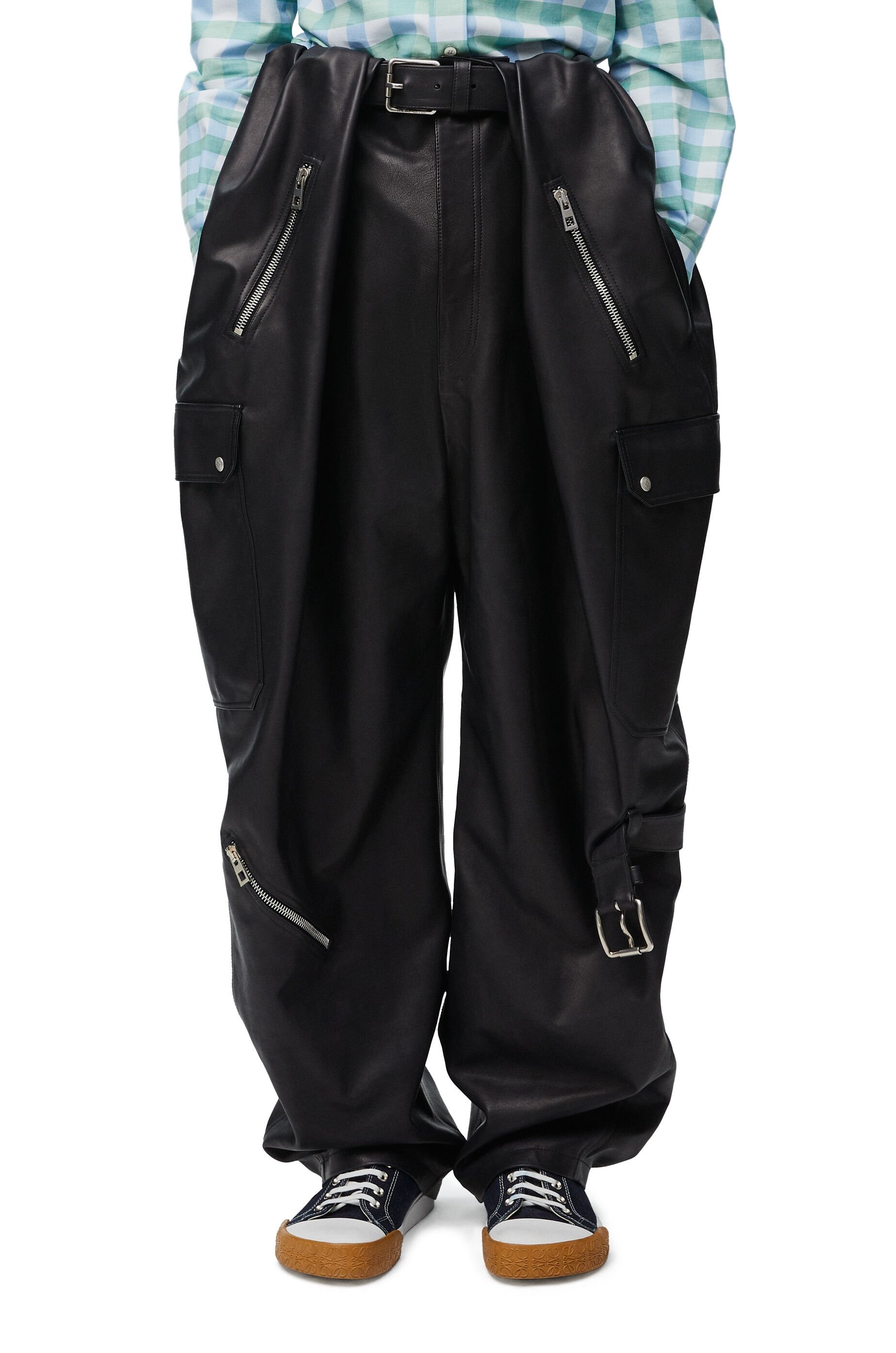 Balloon cargo trousers in mellow nappa lambskin - 3