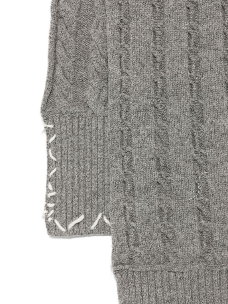 cable-knit stitching-detail scarf 3