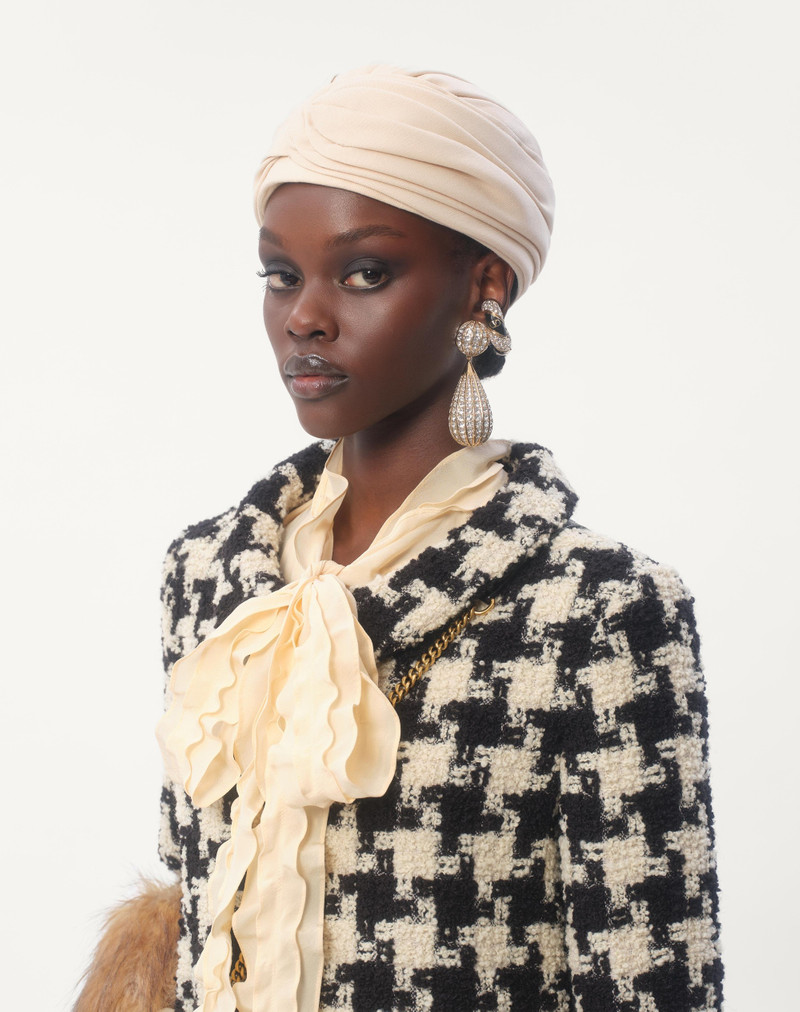 Valentino RIGID WOOL TURBAN outlook