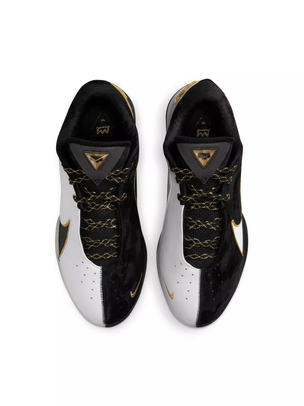 LeBron XXII "Mogul" Men's Basketball Shoe - 6