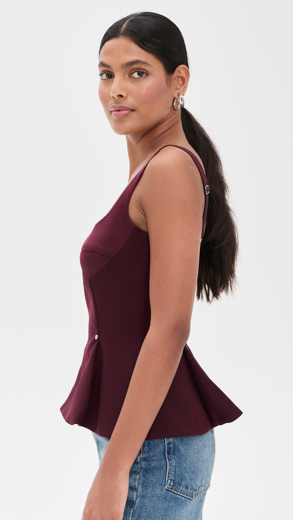 Sleeveless Fitted Waist Top - 3