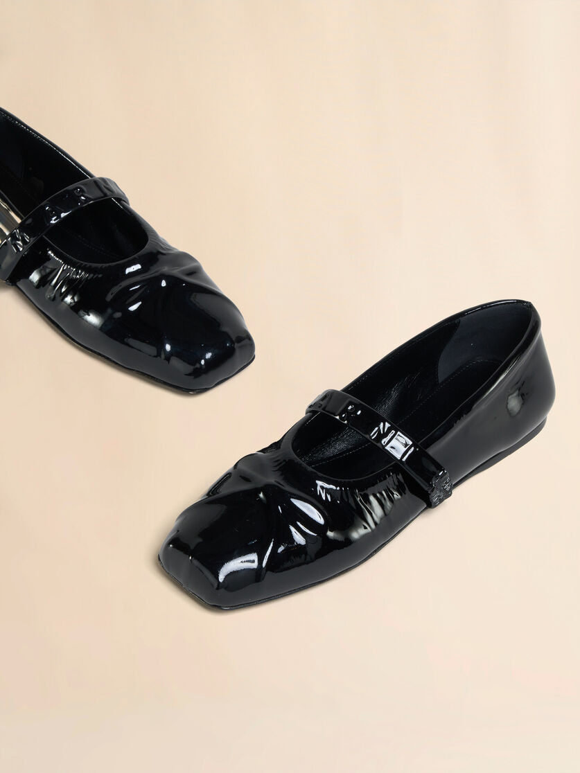 BLACK PATENT LEATHER MARY JANE - 5