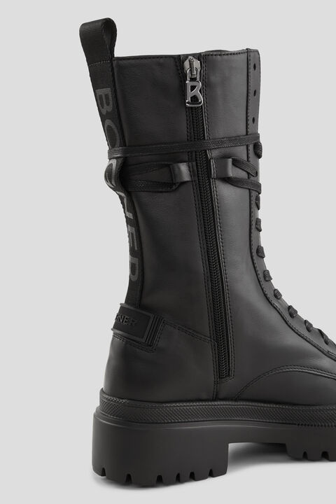 Chesa Alpina Boots in Black - 6