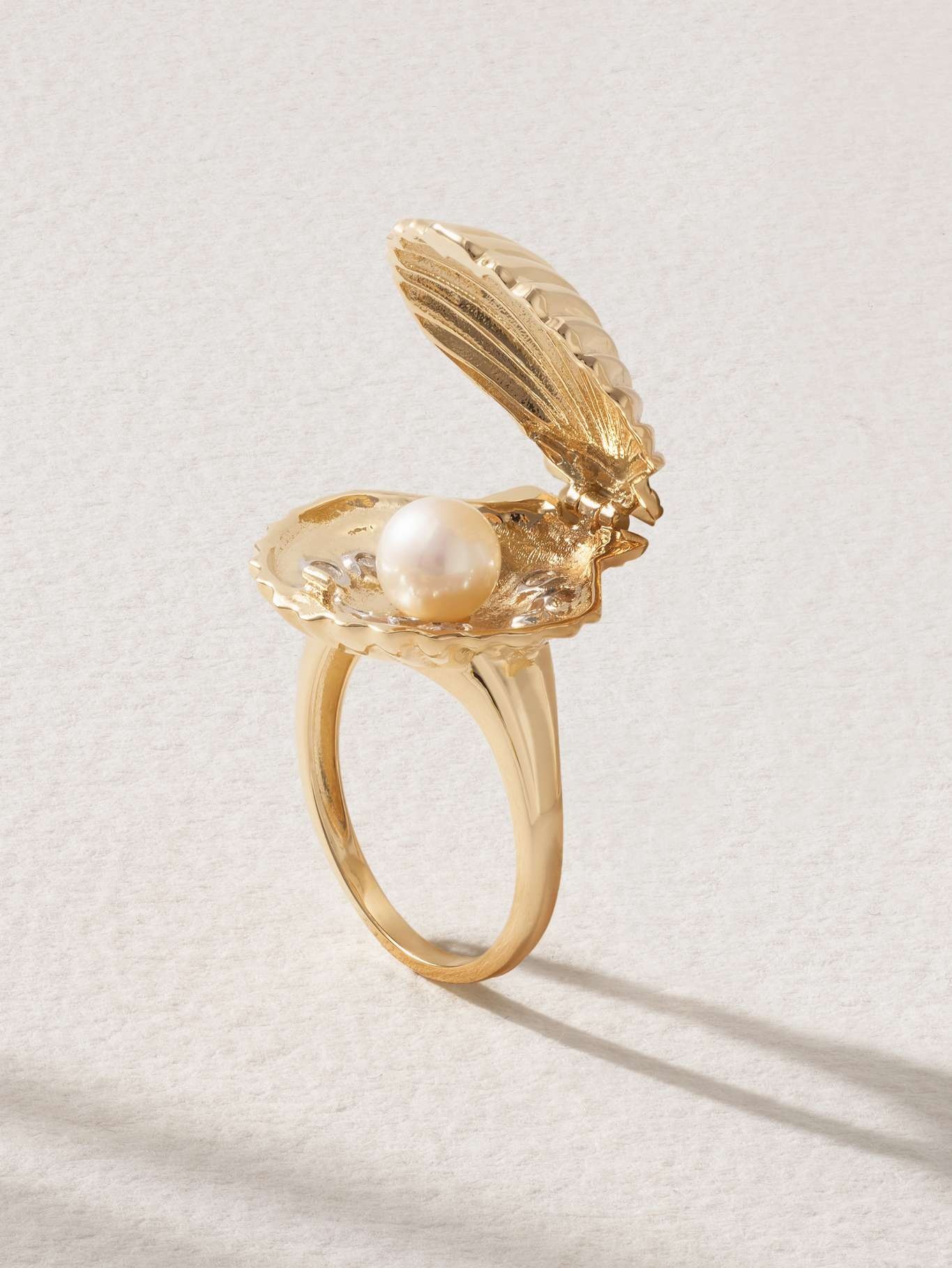 Lady Venus 14-karat gold, diamond and pearl ring - 1