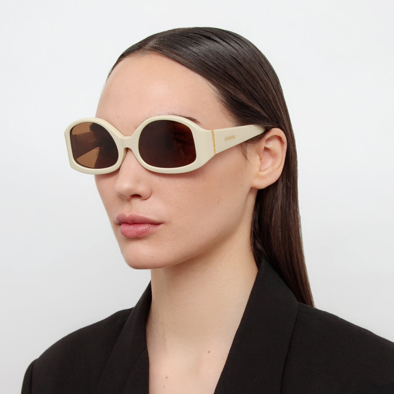JACQUEMUS Colapso Special Sunglasses in Beige outlook