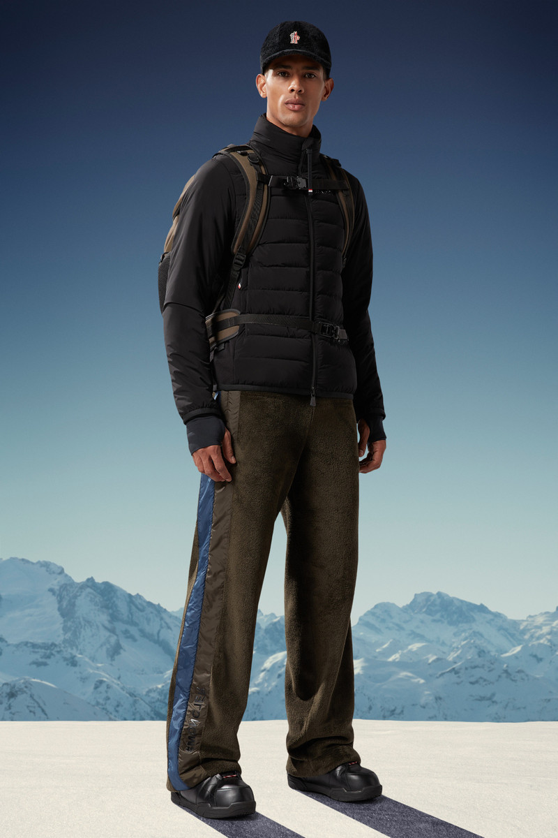 Moncler Crepol Short Down Jacket outlook
