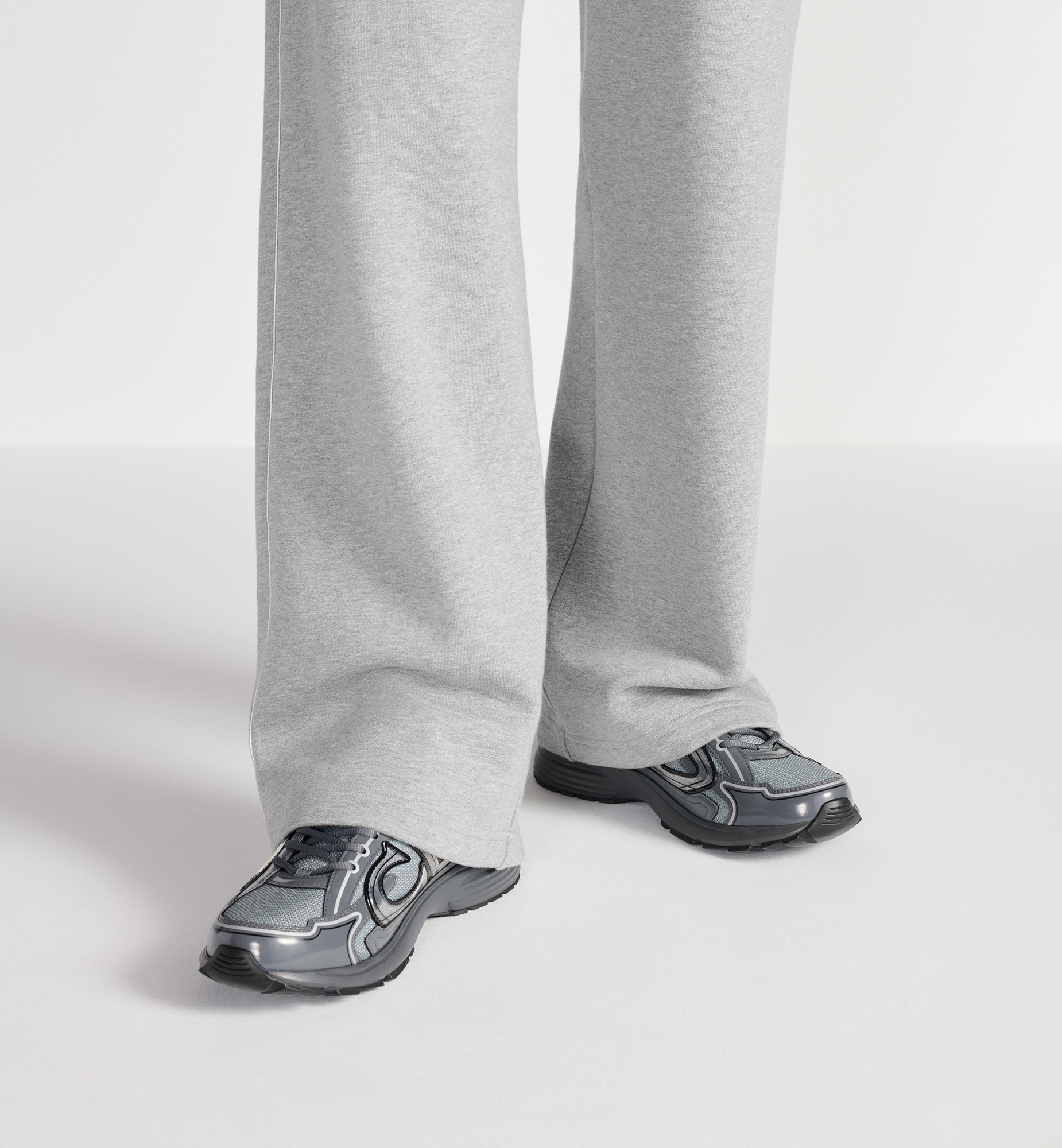 B30 Sneaker - 2