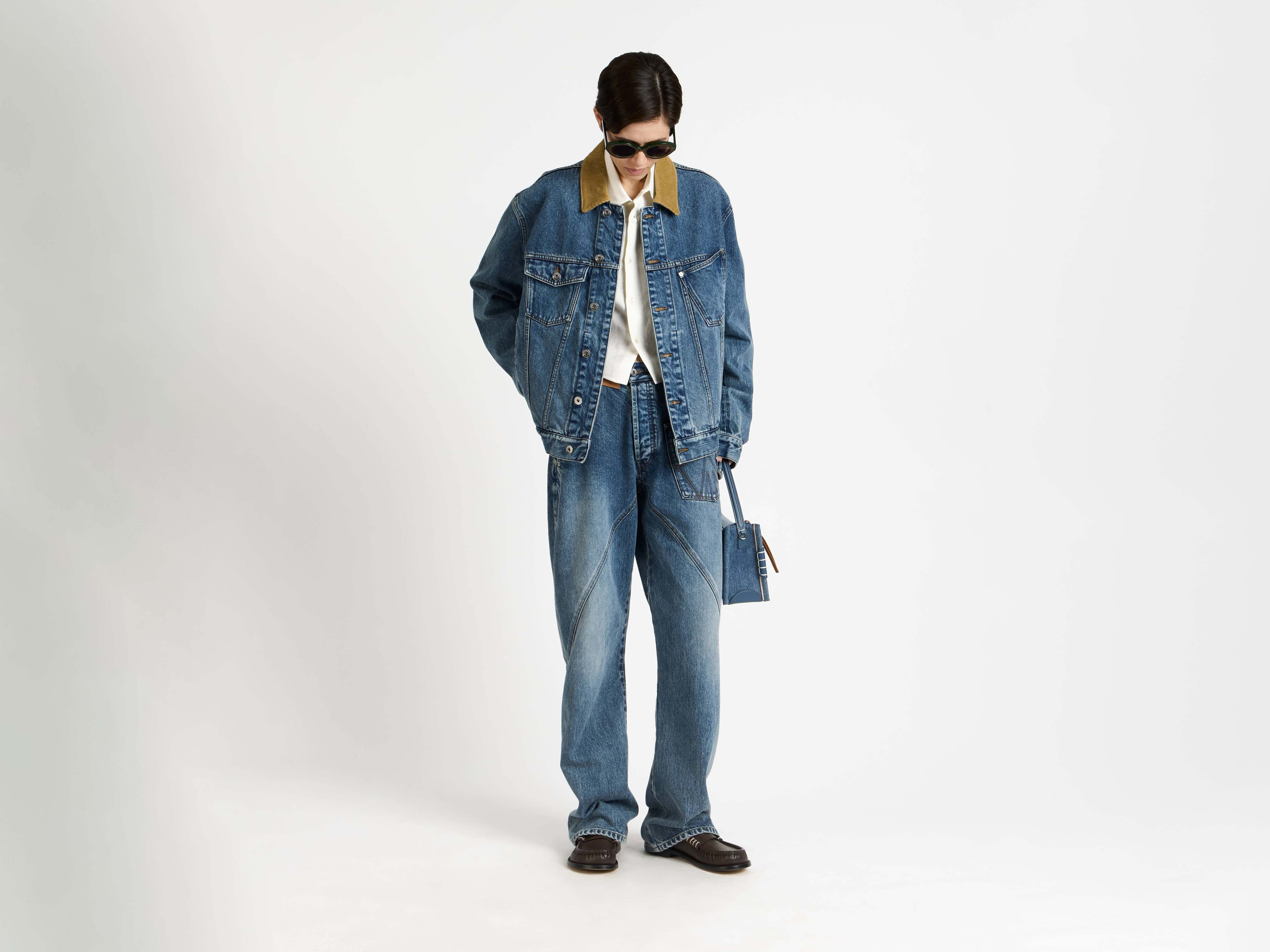 CORDUROY COLLAR DENIM JACKET IN MID-BLUE - 2