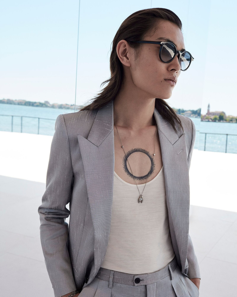 SAINT LAURENT fitted single-breasted jacket in silk shantung outlook