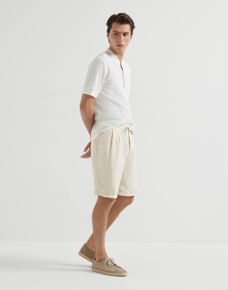 Garment-dyed Bermuda shorts in linen gabardine with drawstring and pleat 5