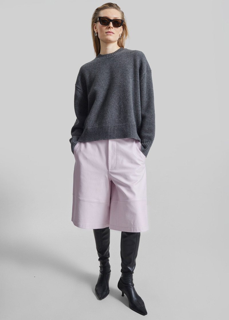 Olivia Leather Bermuda Shorts - Faded Pink 6