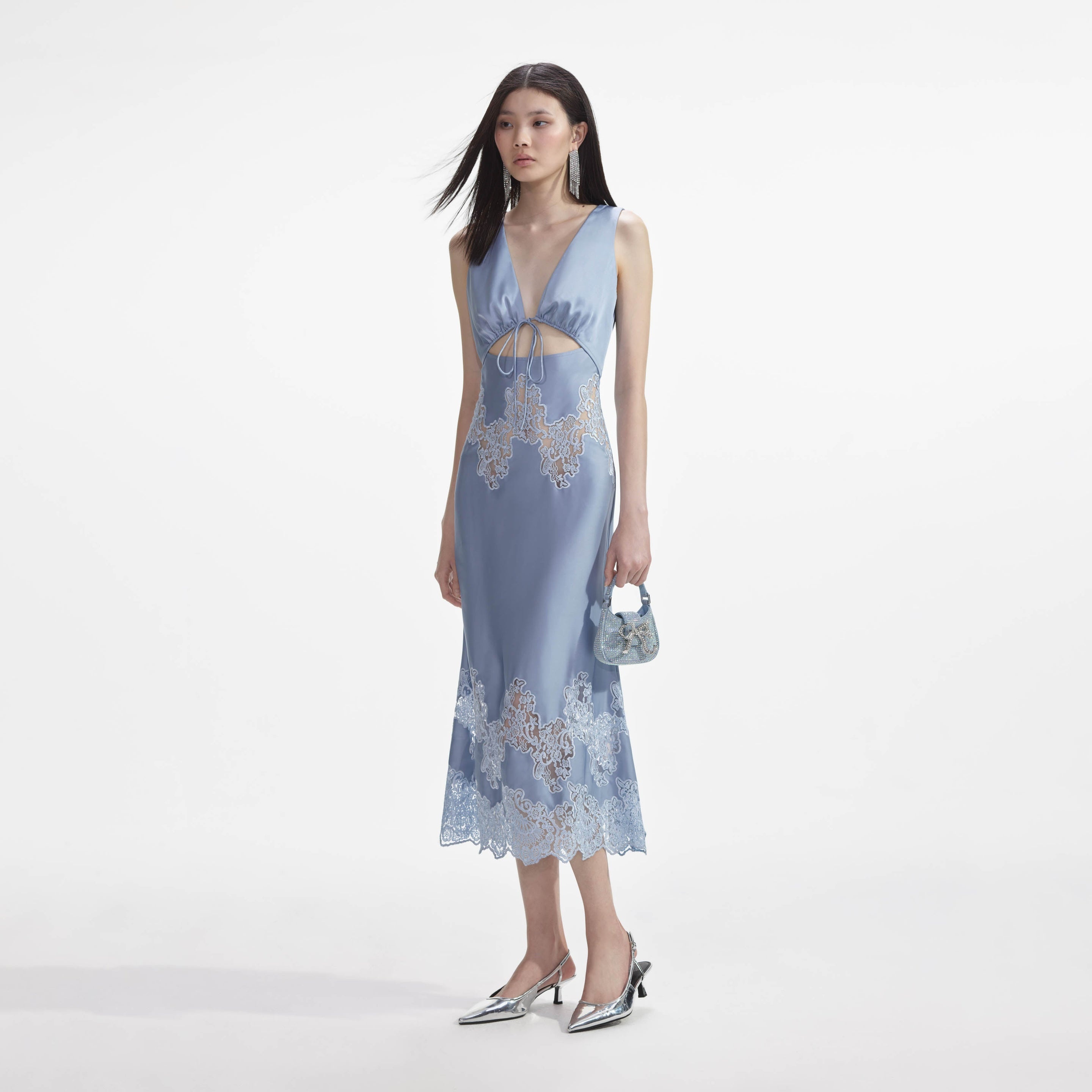【関税&送料込】Self-Portrait Midi Dress With Lace Inserts self-portrait Blue Satin Lace Insert Midi Dress | REVERSIBLE