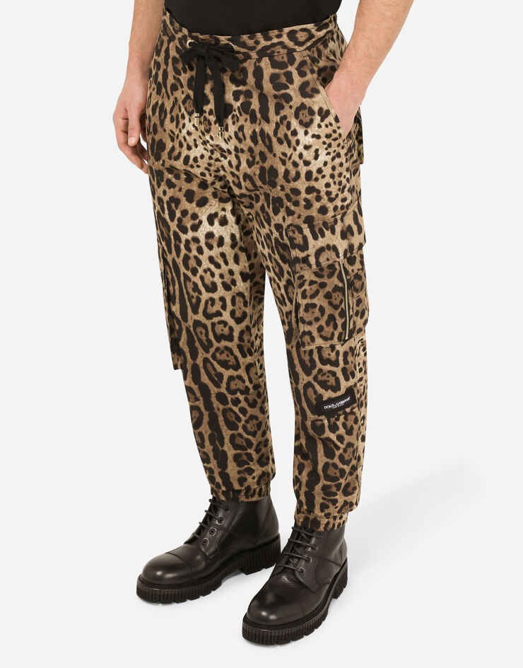 Cargo-style jogging pants with leopard print - 4