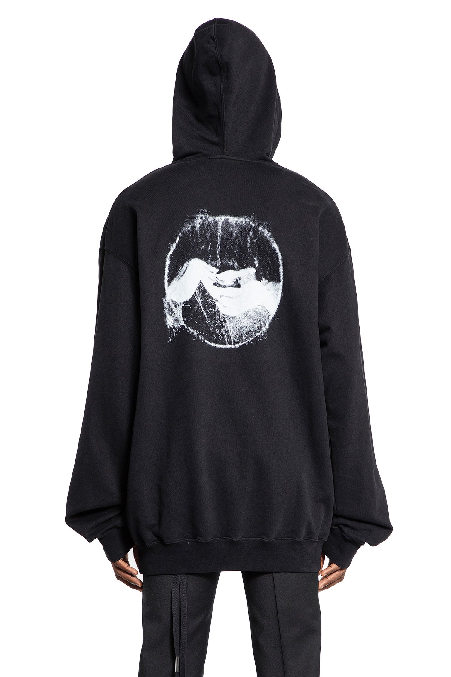 Ollie-Printed-High-Comfort-Hoodie - 3