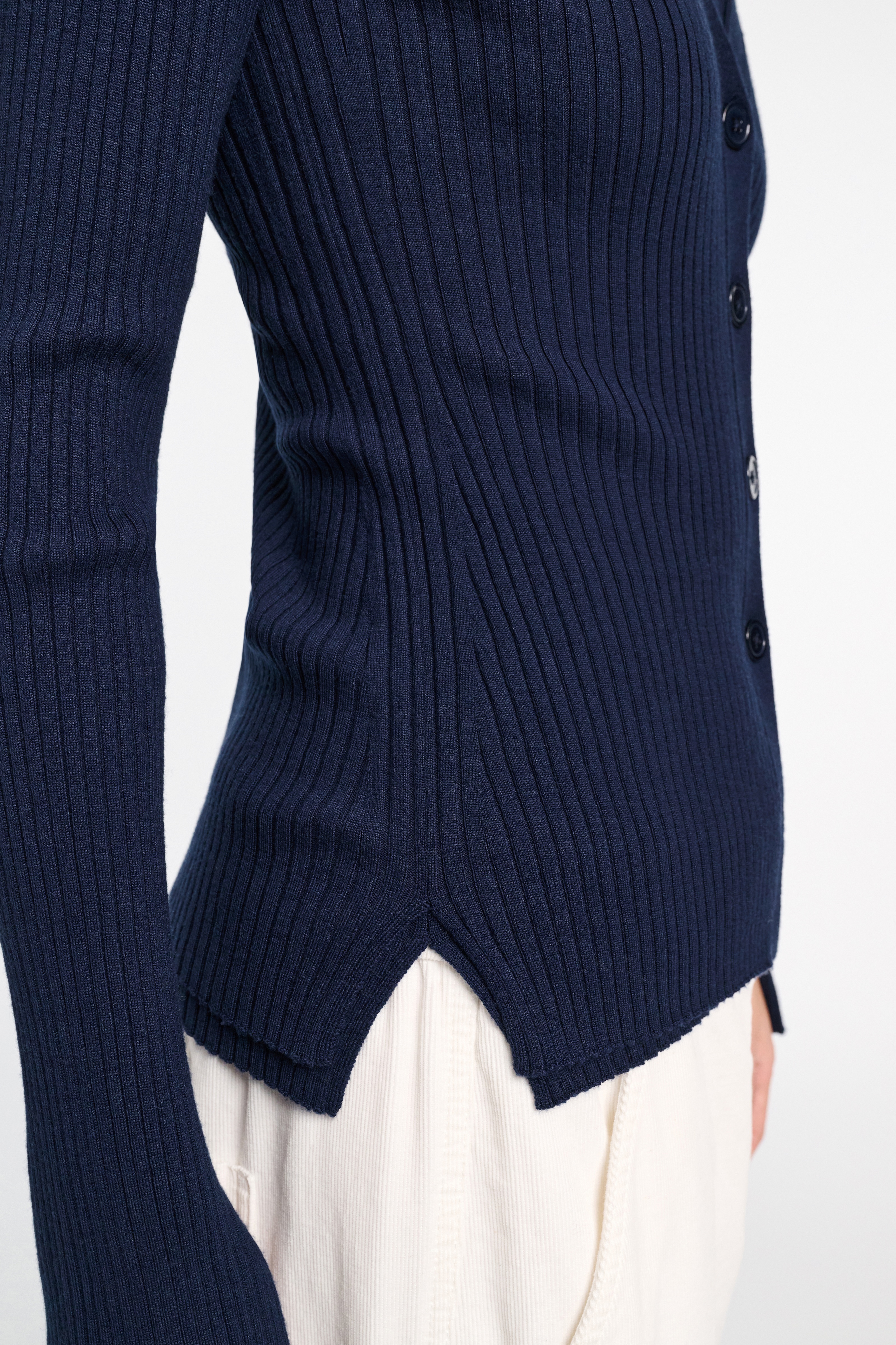 ESSENTIAL EASE top - 6