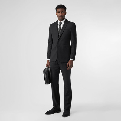 Burberry Classic Fit Wool Suit outlook