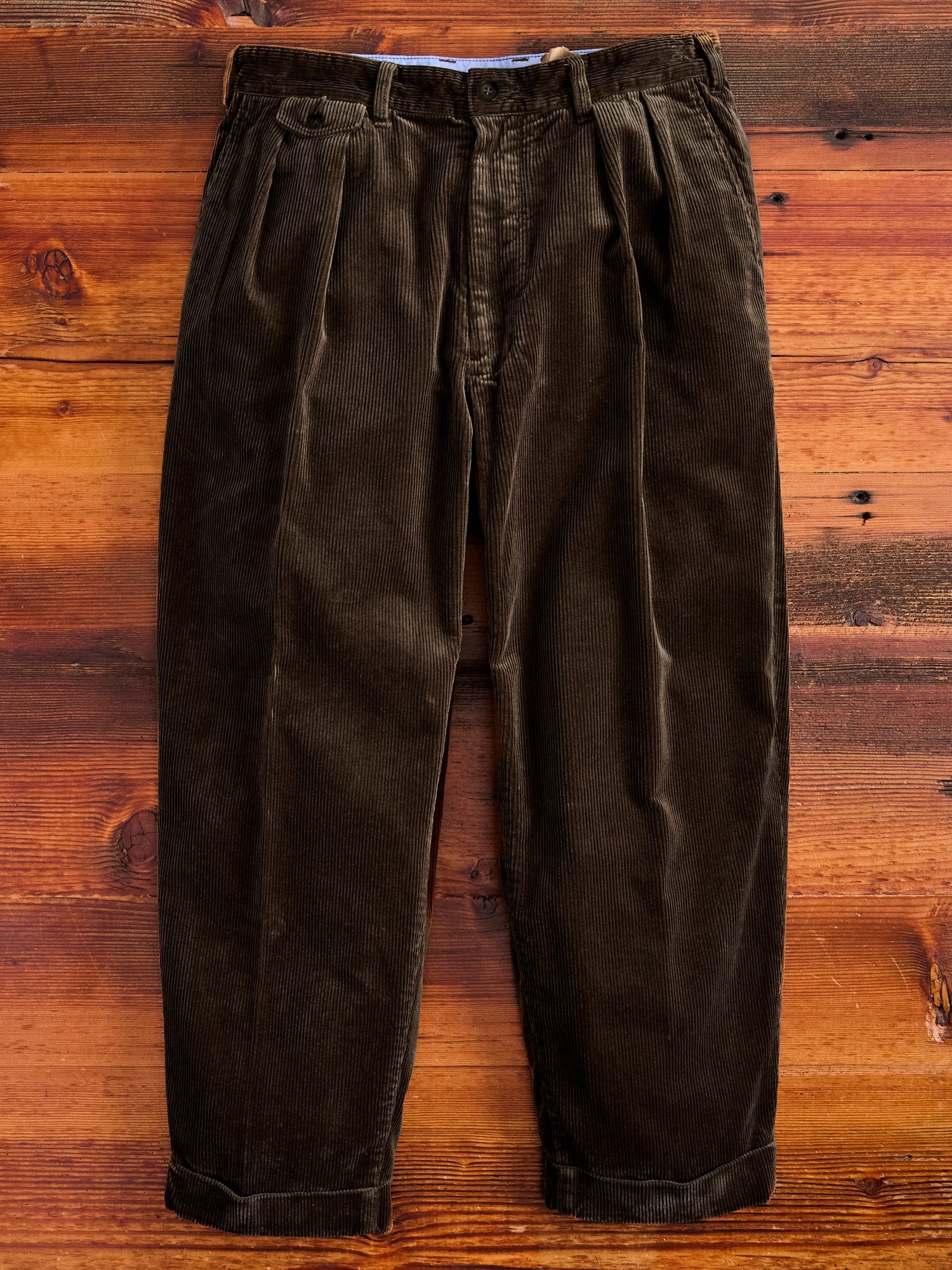 2-Pleat Corduroy Trousers in Dark Brown - 1