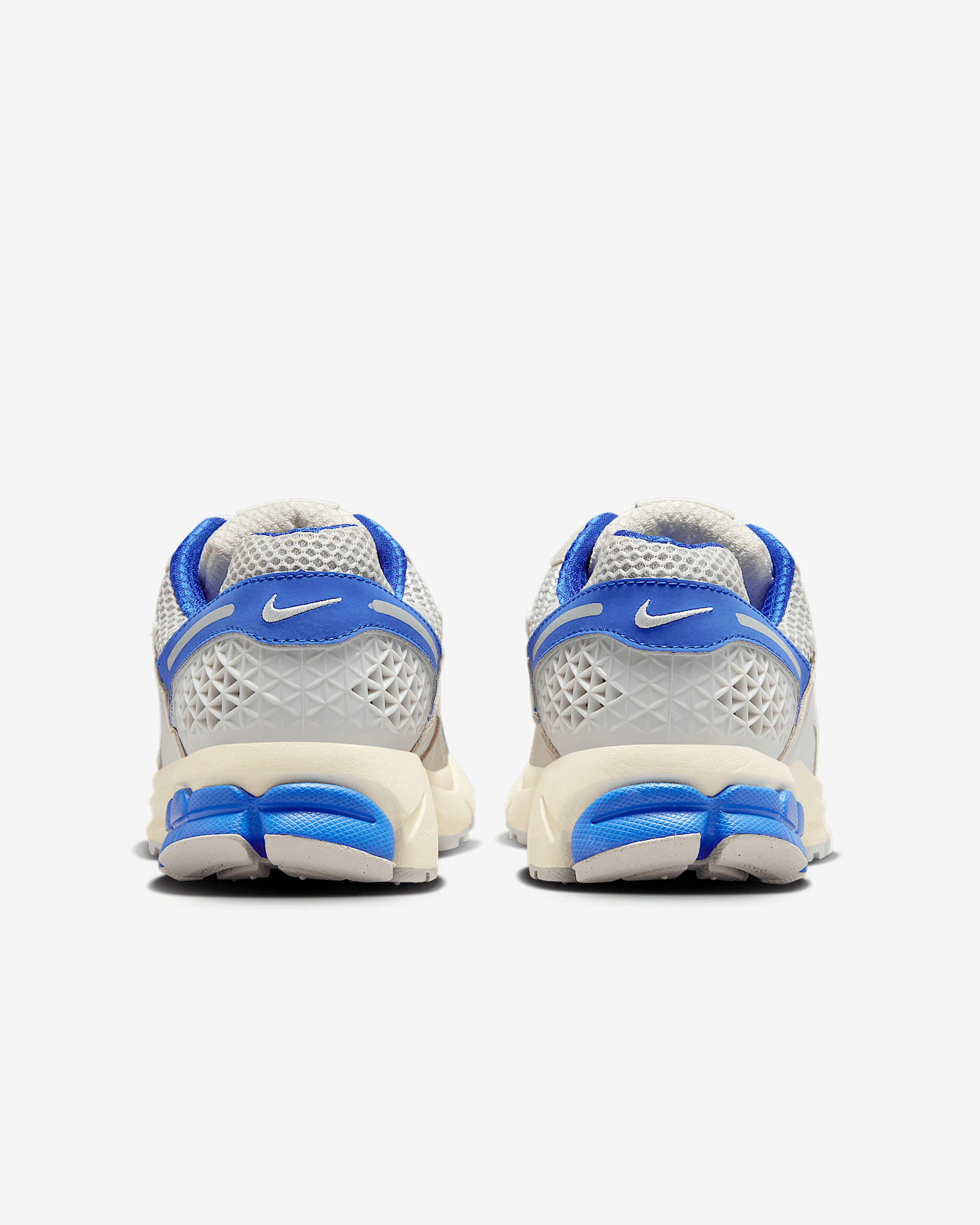 Nike Zoom Vomero 5 Women's Shoes - 6