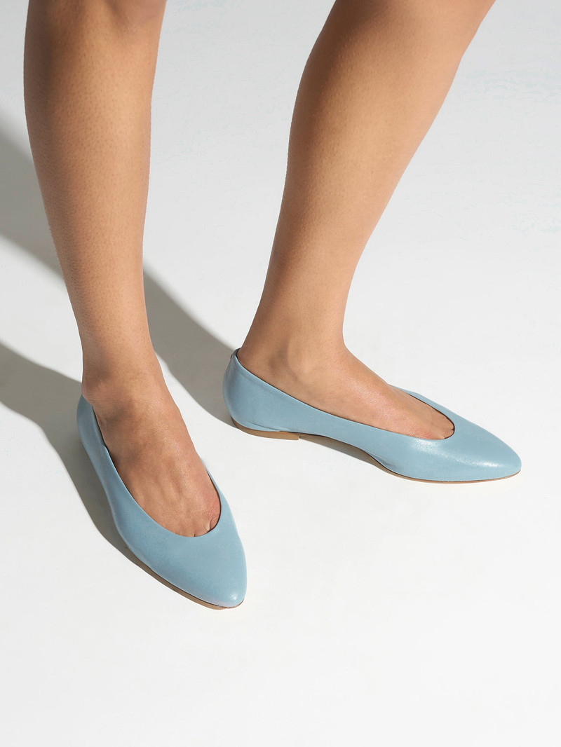 Aeyde Ellie Almond-Toe Flats outlook