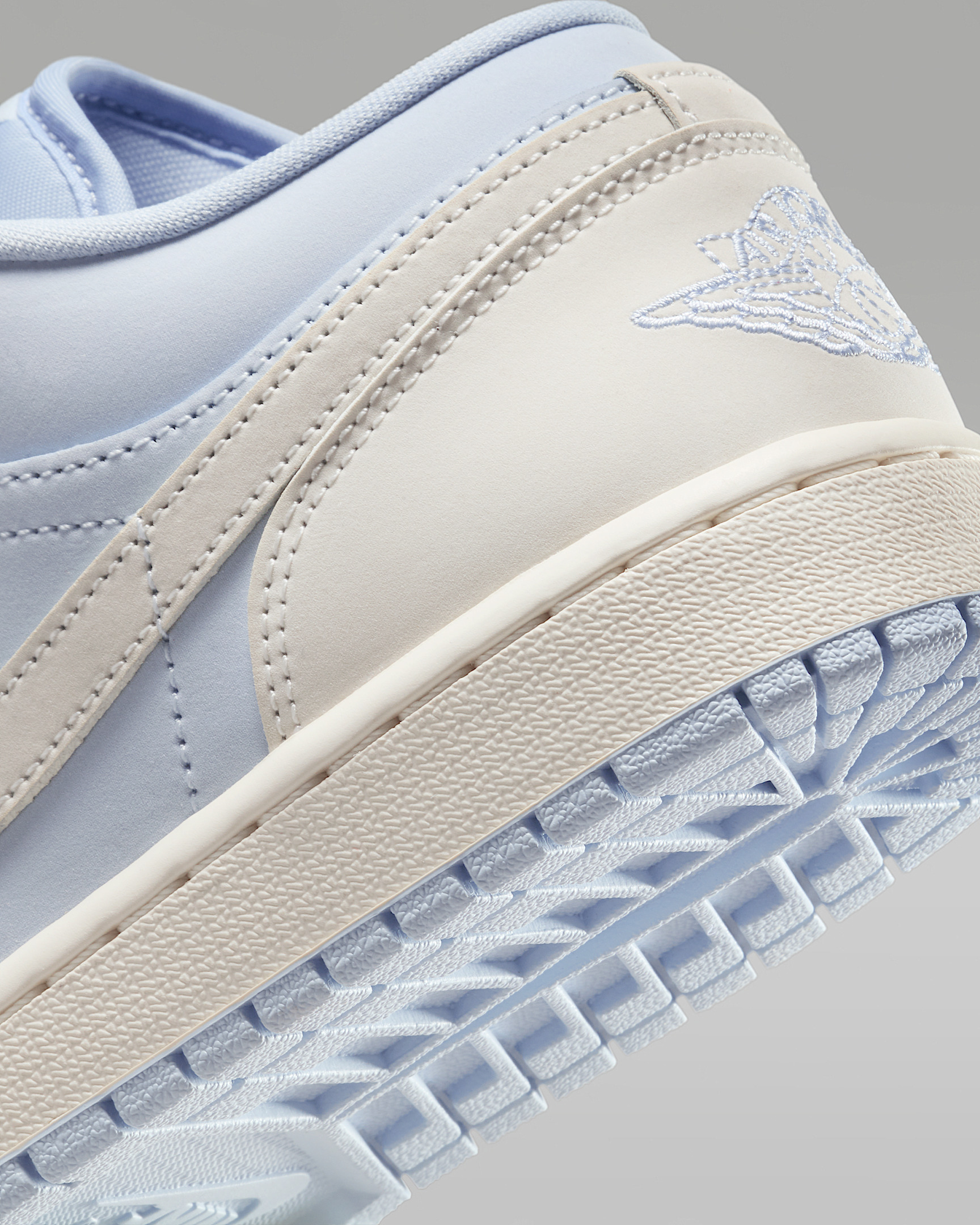 Air Jordan 1 Low SE Women's Shoes - 8