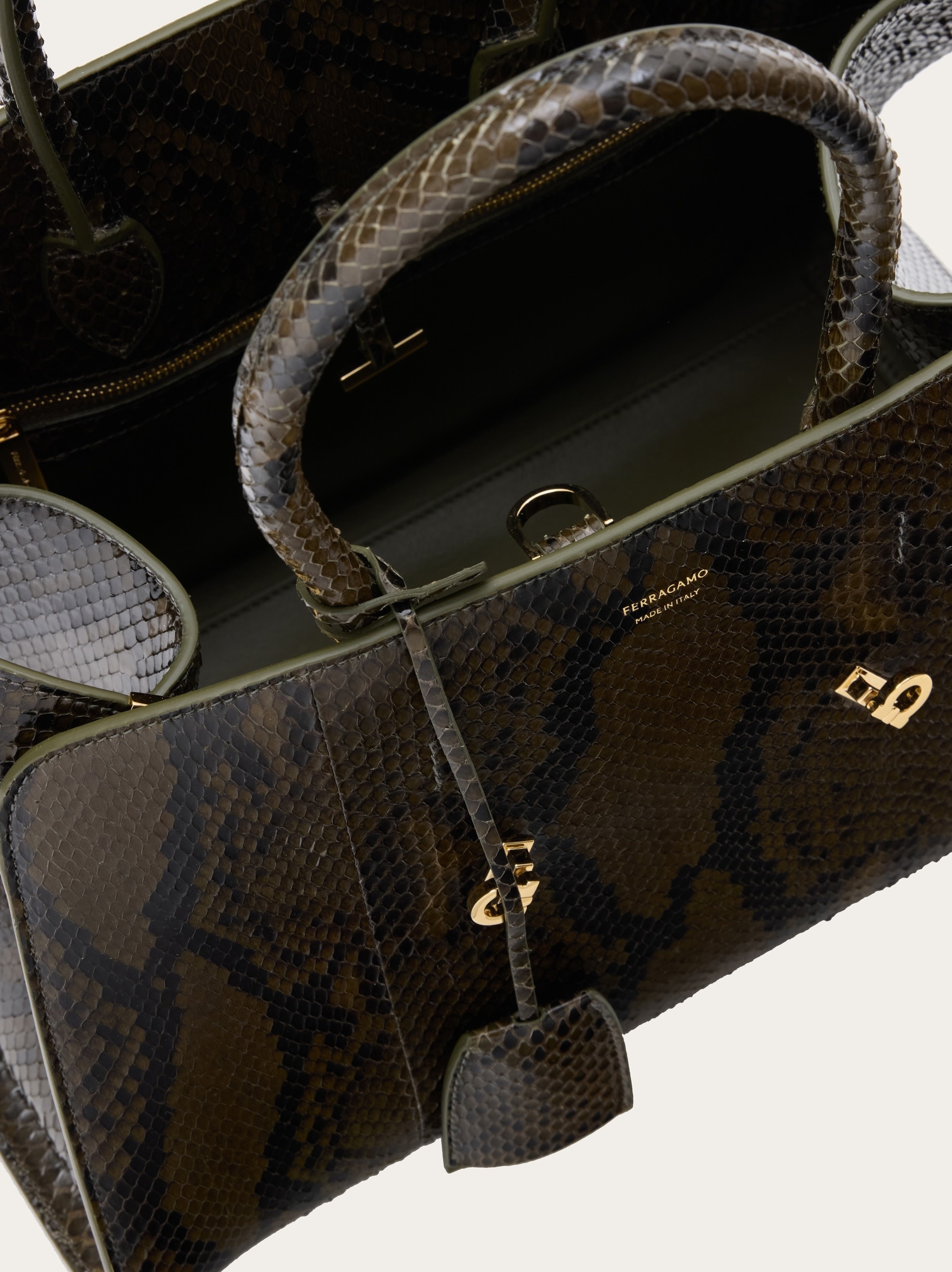 Hug handbag (M) - 5