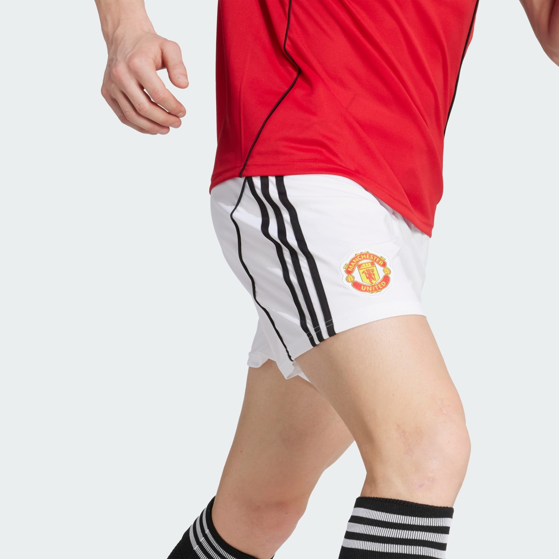 Manchester United 25/26 Home Shorts - 6
