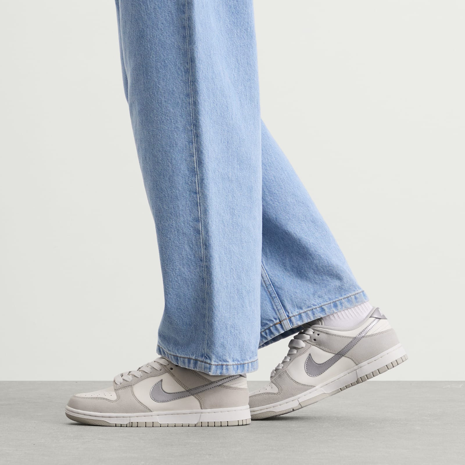 Nike Dunk Low W Sneaker - 6