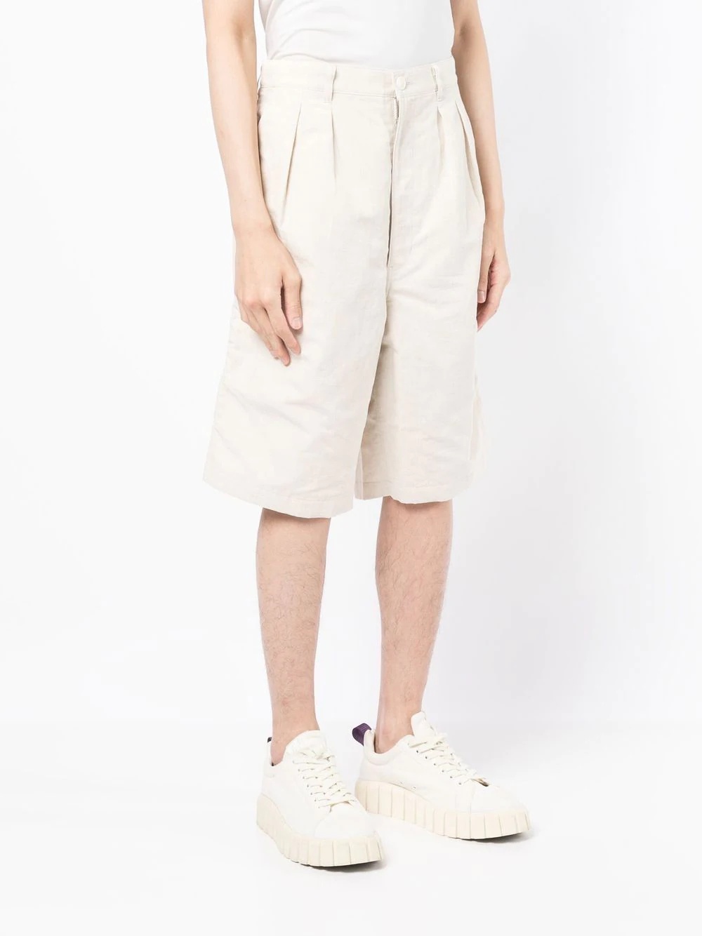 pleat-detail linen shorts - 3