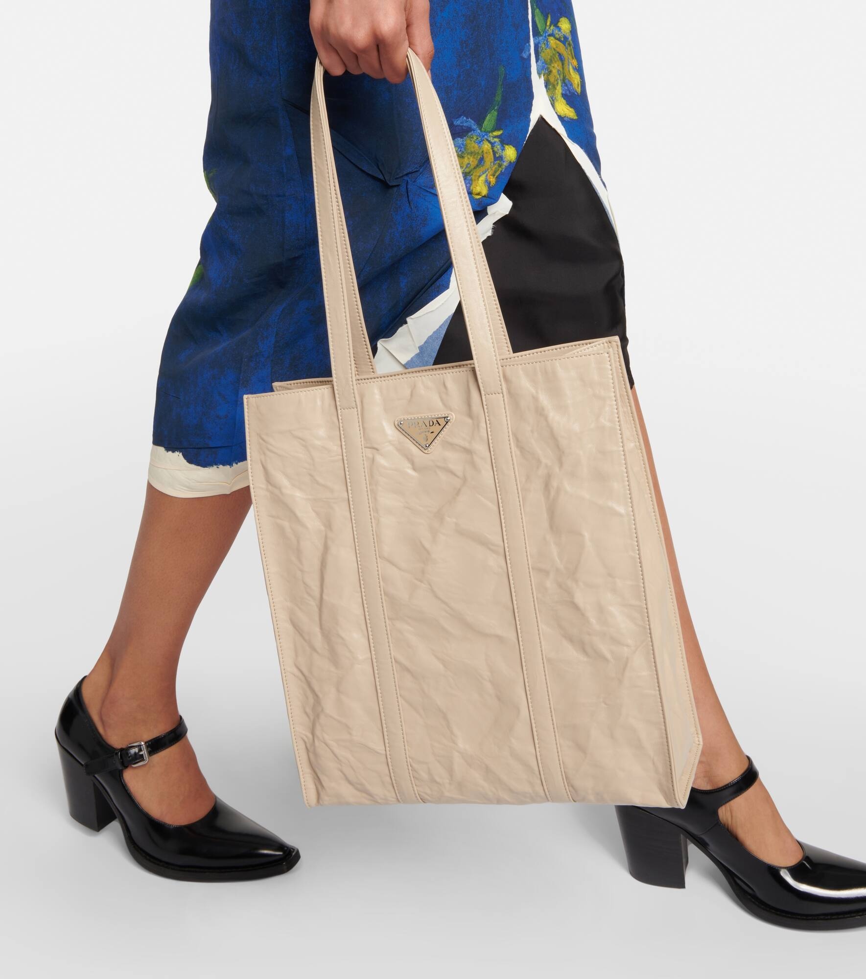 Small leather tote bag - 7