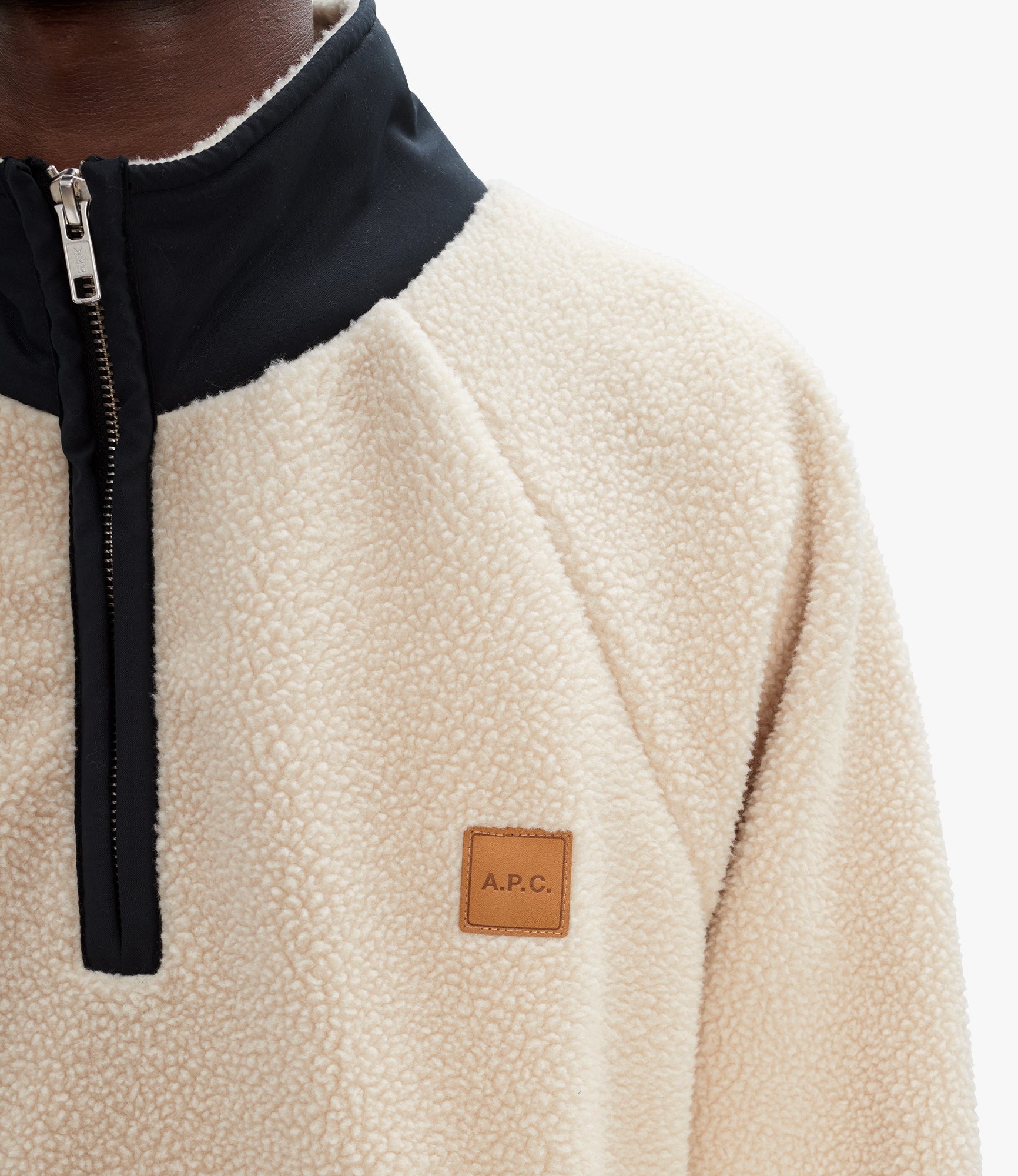 ISLAND SWEATSHIRT (M) - 6
