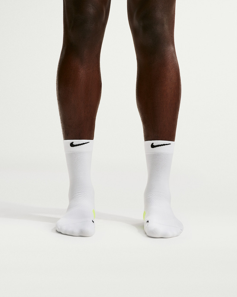 Nike Nike Midweight Running Crew Socks (1 Pair) outlook
