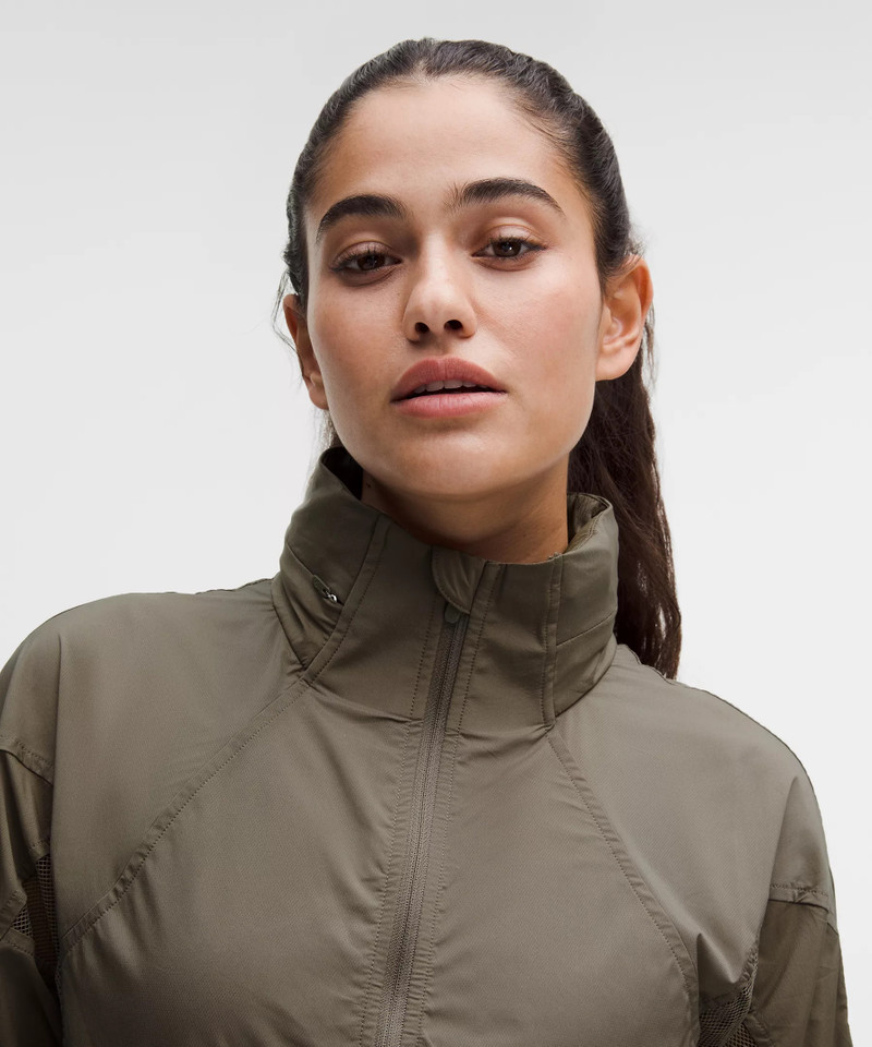 Classic-Fit Ventilated Running Jacket 4