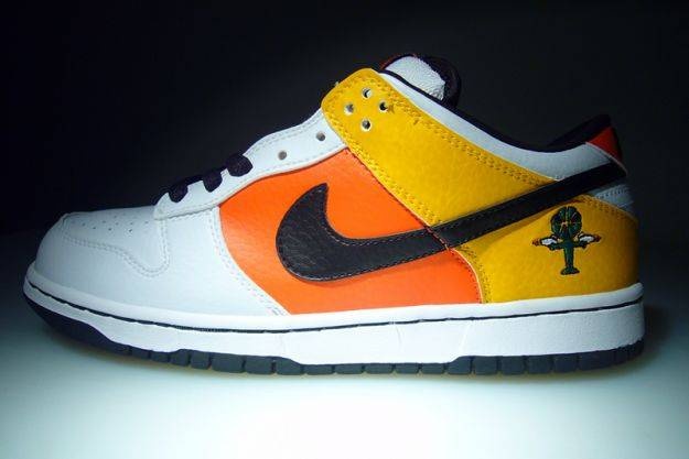 Dunk Low Pro SB 'Raygun' - 1