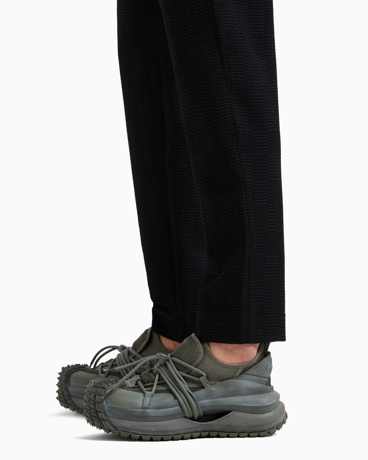VIRGIN-WOOL TROUSERS WITH 3D-EFFECT WEAVE - 5