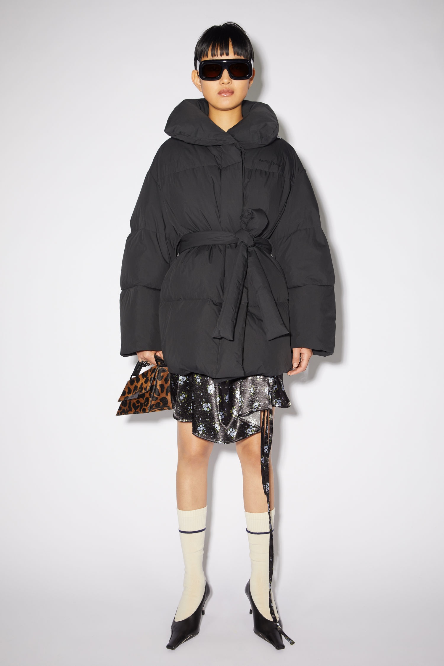 Belted puffer jacket - Black - 2