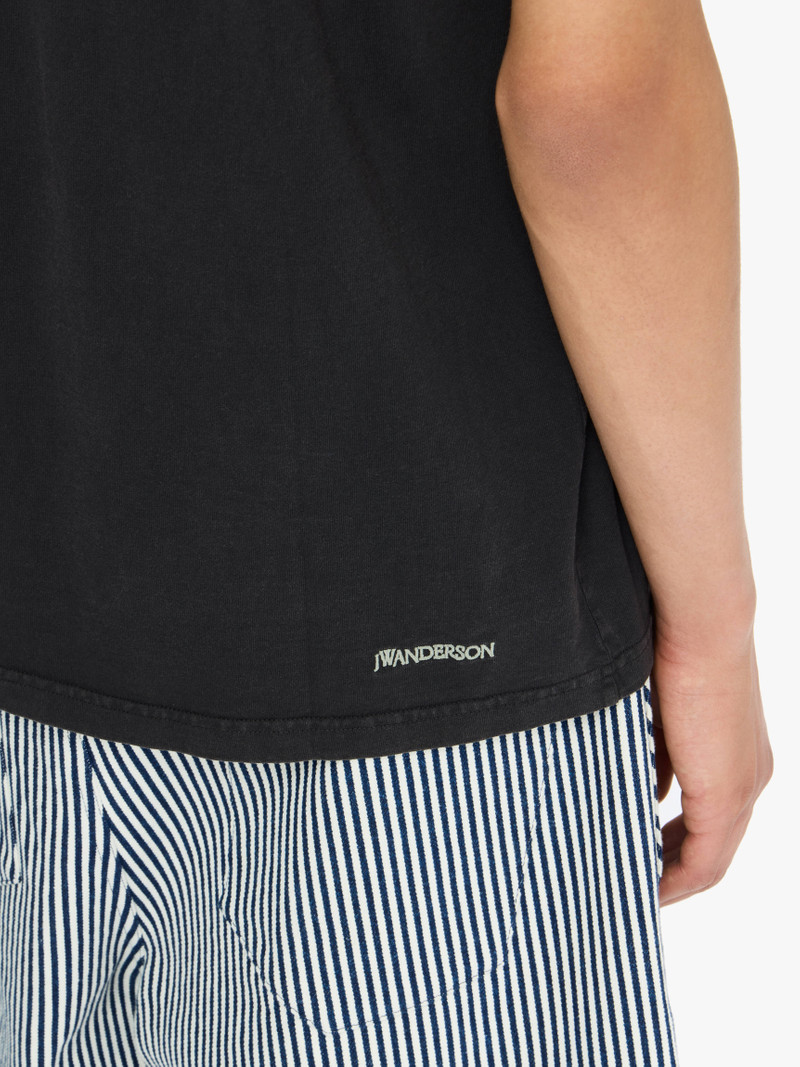 CONTRAST EMBROIDERY T-SHIRT 4
