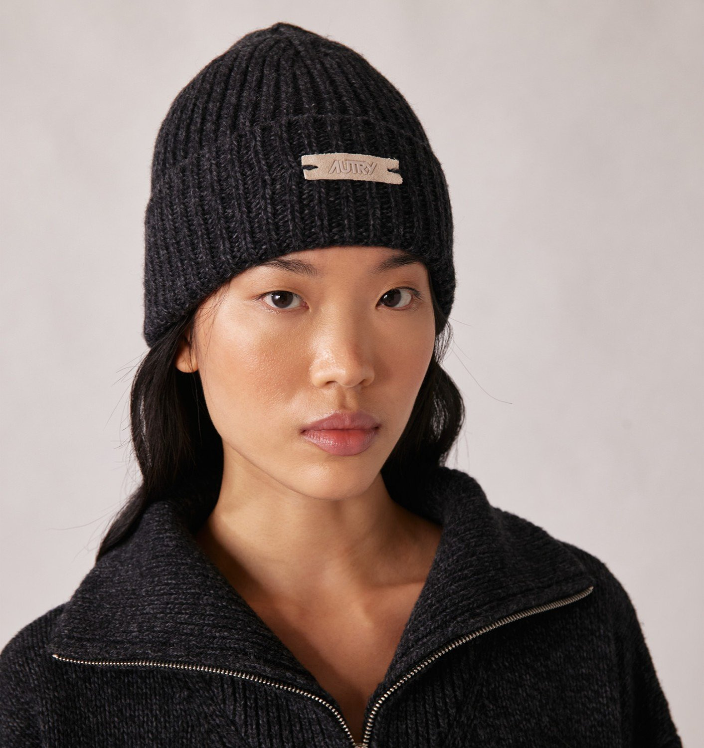 UNISEX BEANIE WITH LOGO PATCH - 2