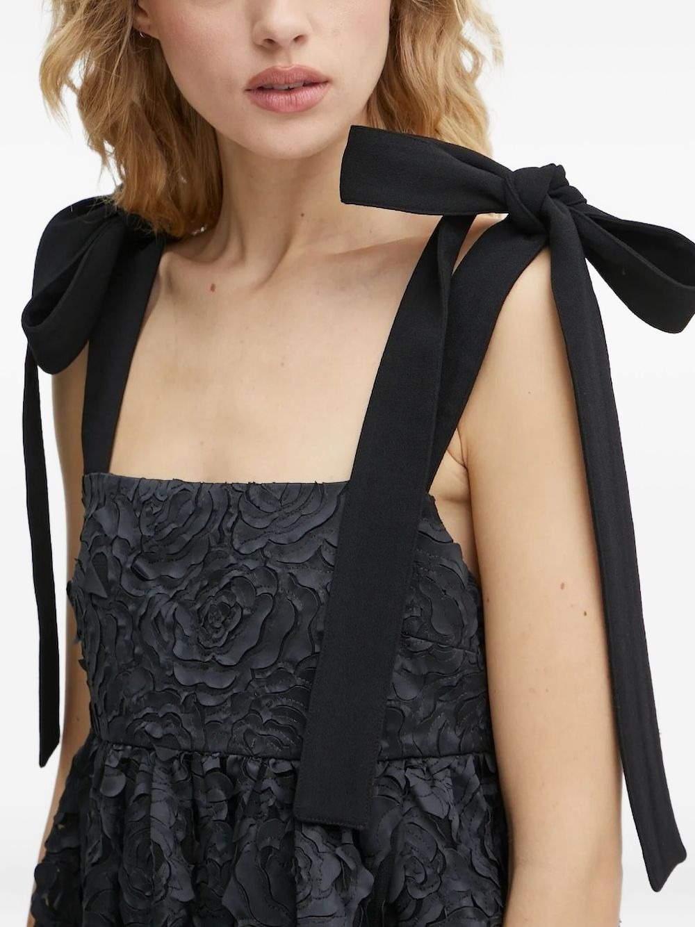 floral-embellished bow-detail blouse - 3