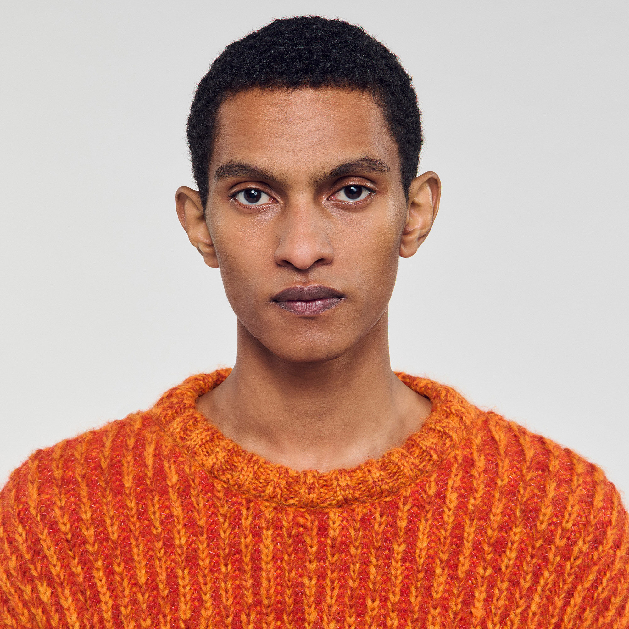 ROUND NECK LONG-SLEEVE SWEATER - 3