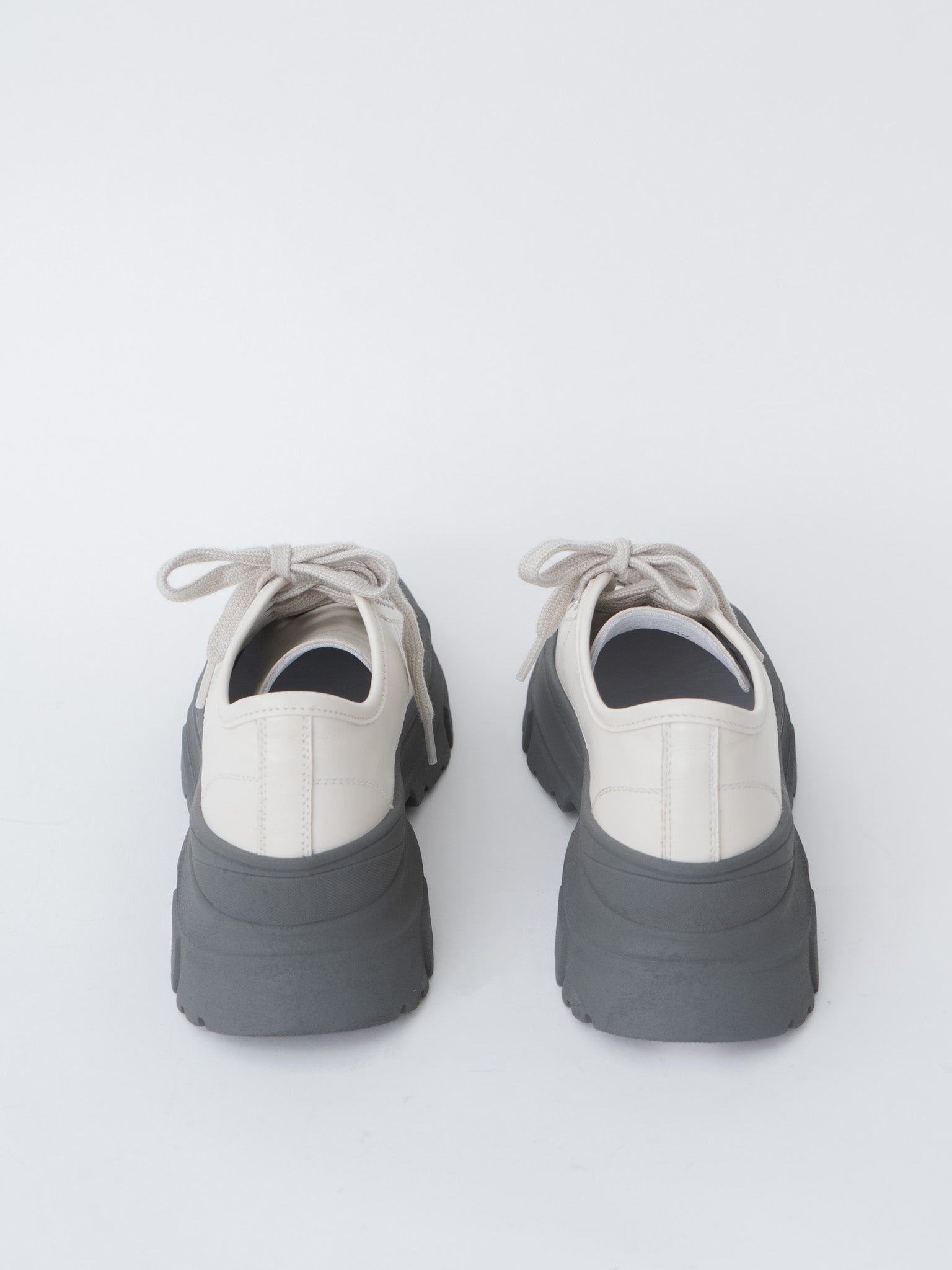 Feat Sneakers - Porcelain/Slate Outsole - 9
