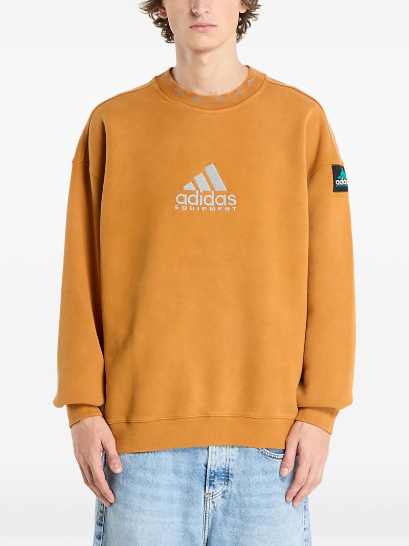 Equipment reflective embroidery crew-neck sweatshirt 1