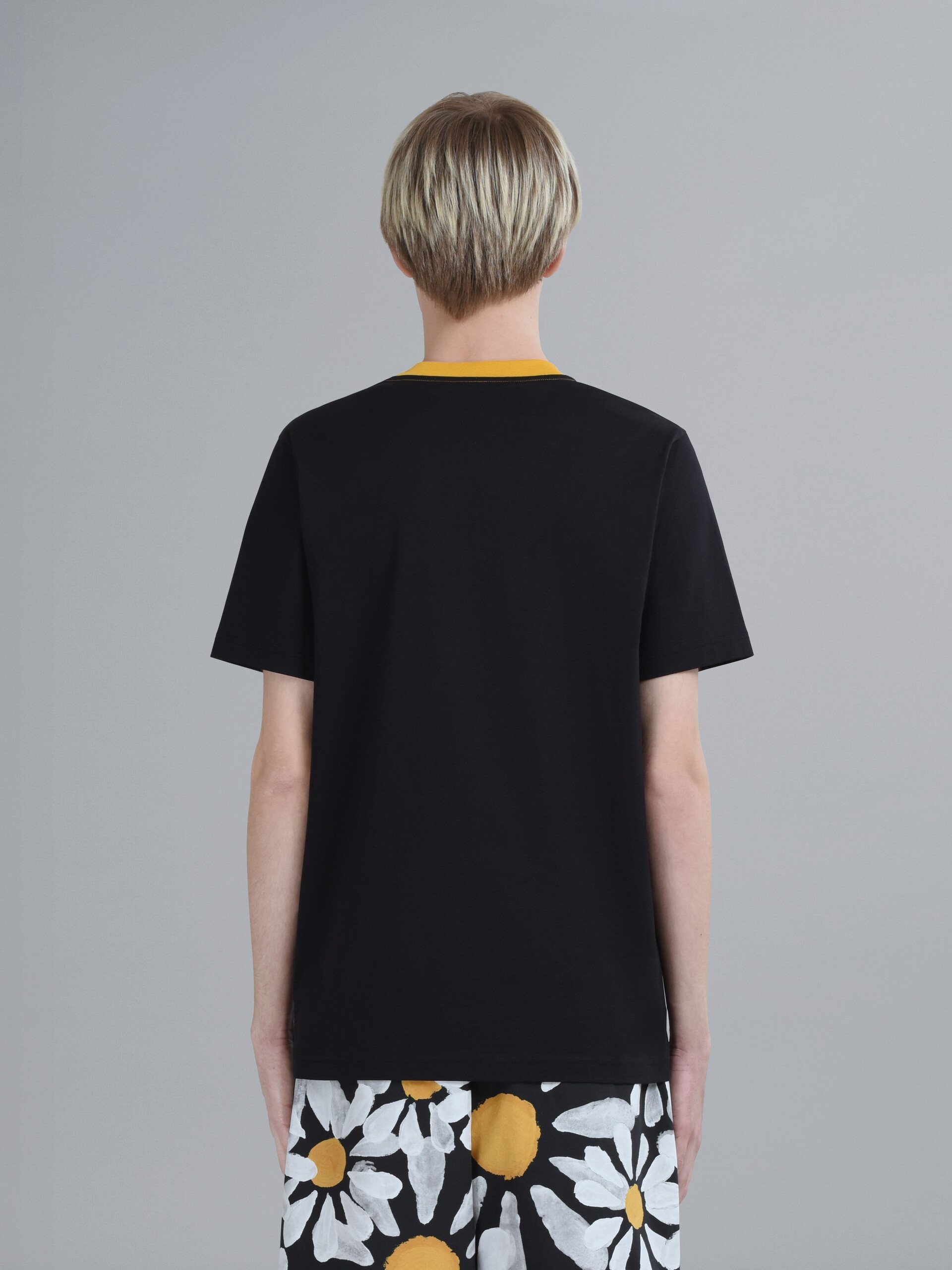 STRIPE LOGO PRINT BLACK BIO JERSEY T-SHIRT - 3